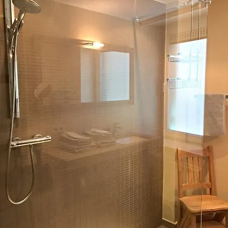 Πανσιόν Residentie De Laurier 4*