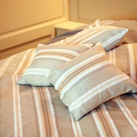 Guest house Residentie De Laurier 4*