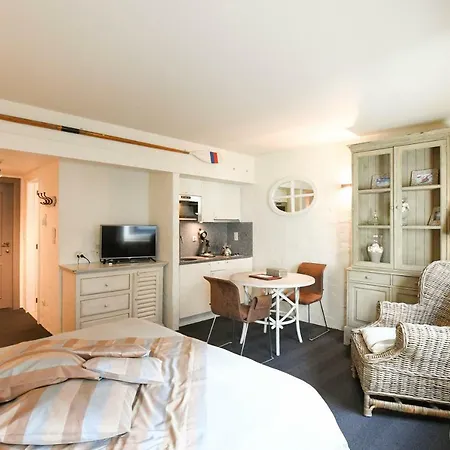 Residentie De Laurier Πανσιόν