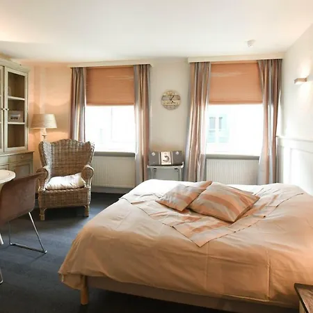 Residentie De Laurier ゲストハウス 4*