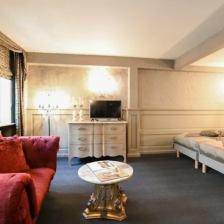 Residentie De Laurier ゲストハウス 4*