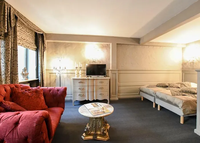 Residentie De Laurier Guest house 4*